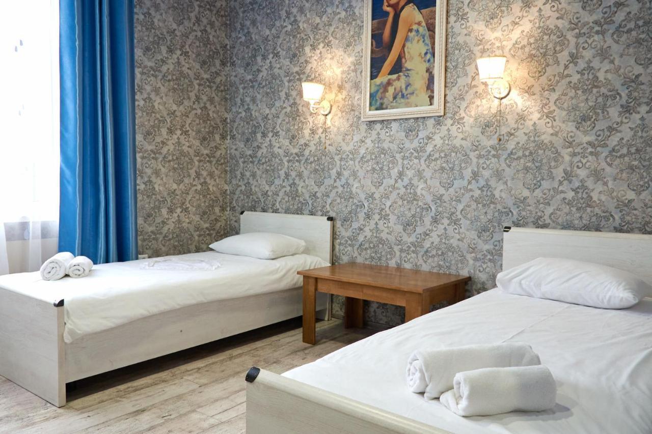 Hotel Royal ポルタヴァ エクステリア 写真