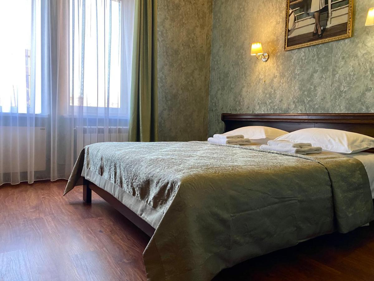 Hotel Royal ポルタヴァ エクステリア 写真
