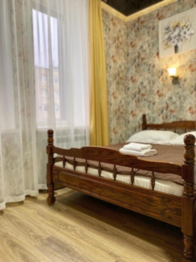 Hotel Royal ポルタヴァ エクステリア 写真