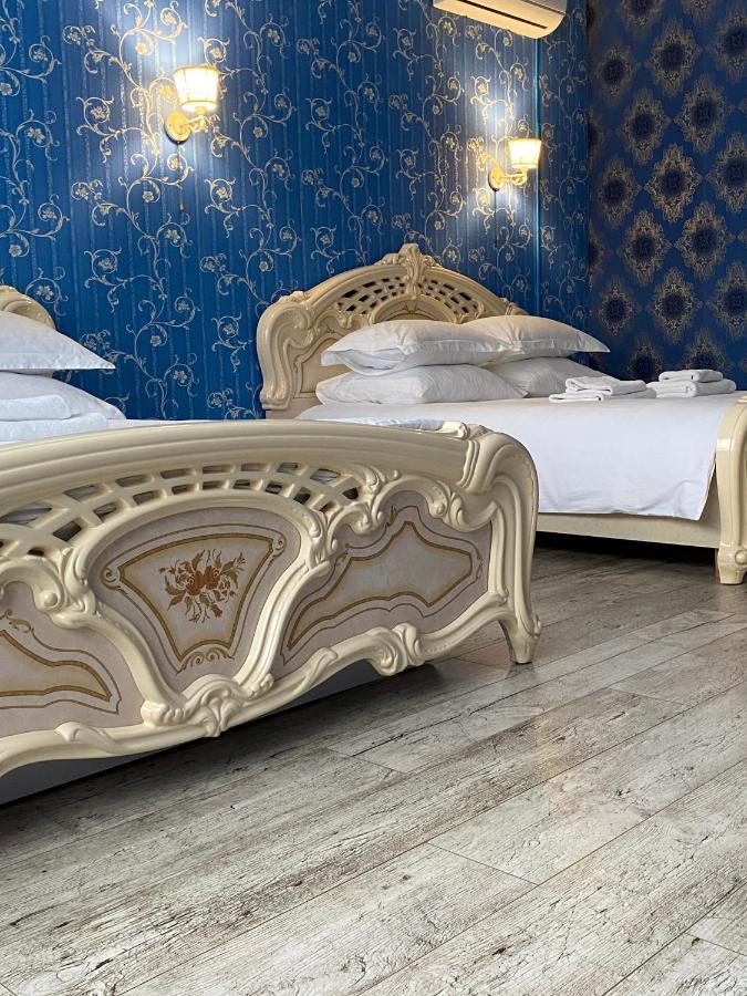Hotel Royal ポルタヴァ エクステリア 写真
