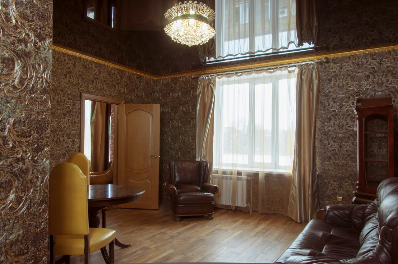 Hotel Royal ポルタヴァ エクステリア 写真